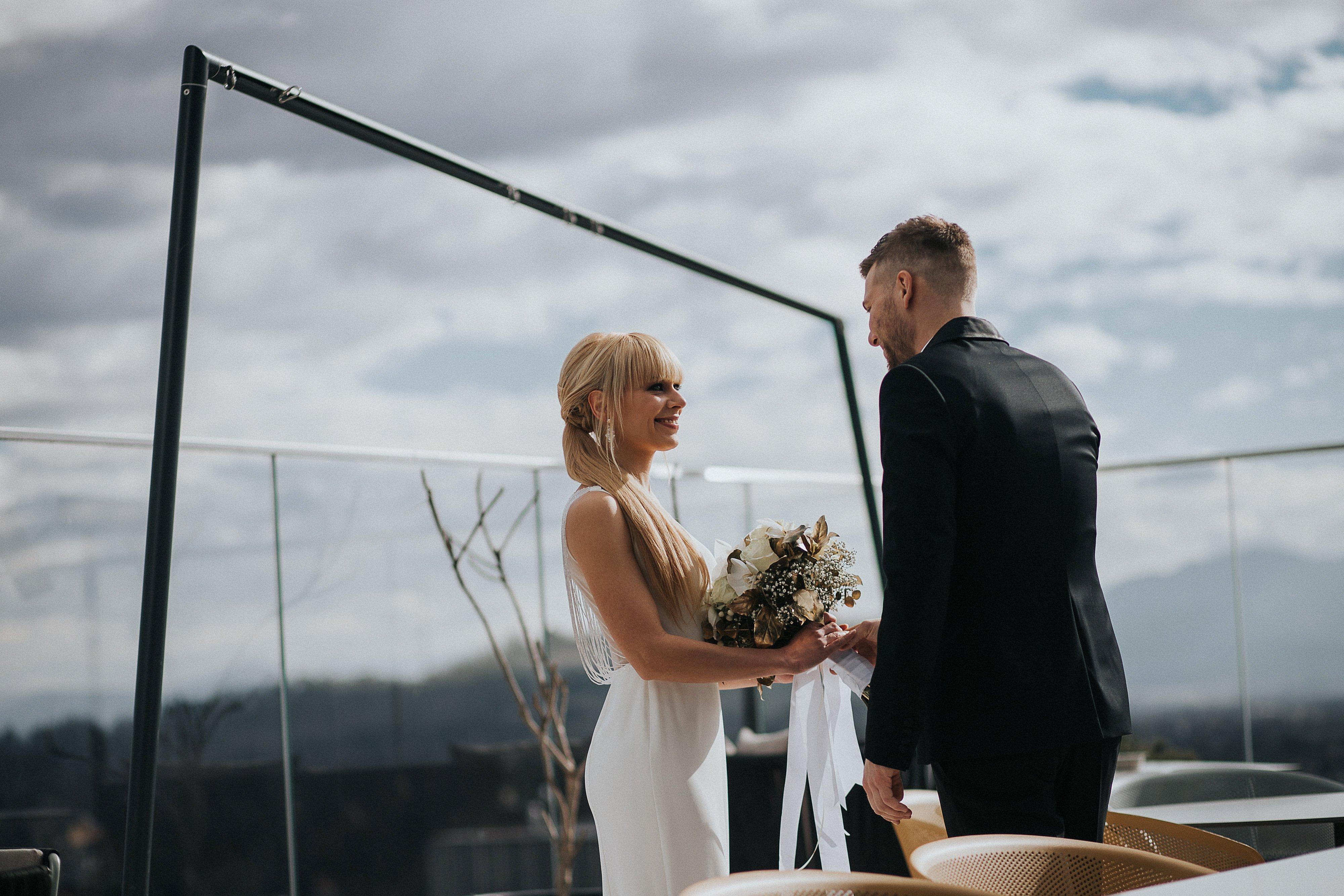 卢布尔雅那洲际酒店 外观 照片 Wedding ceremony at the Sky Tower