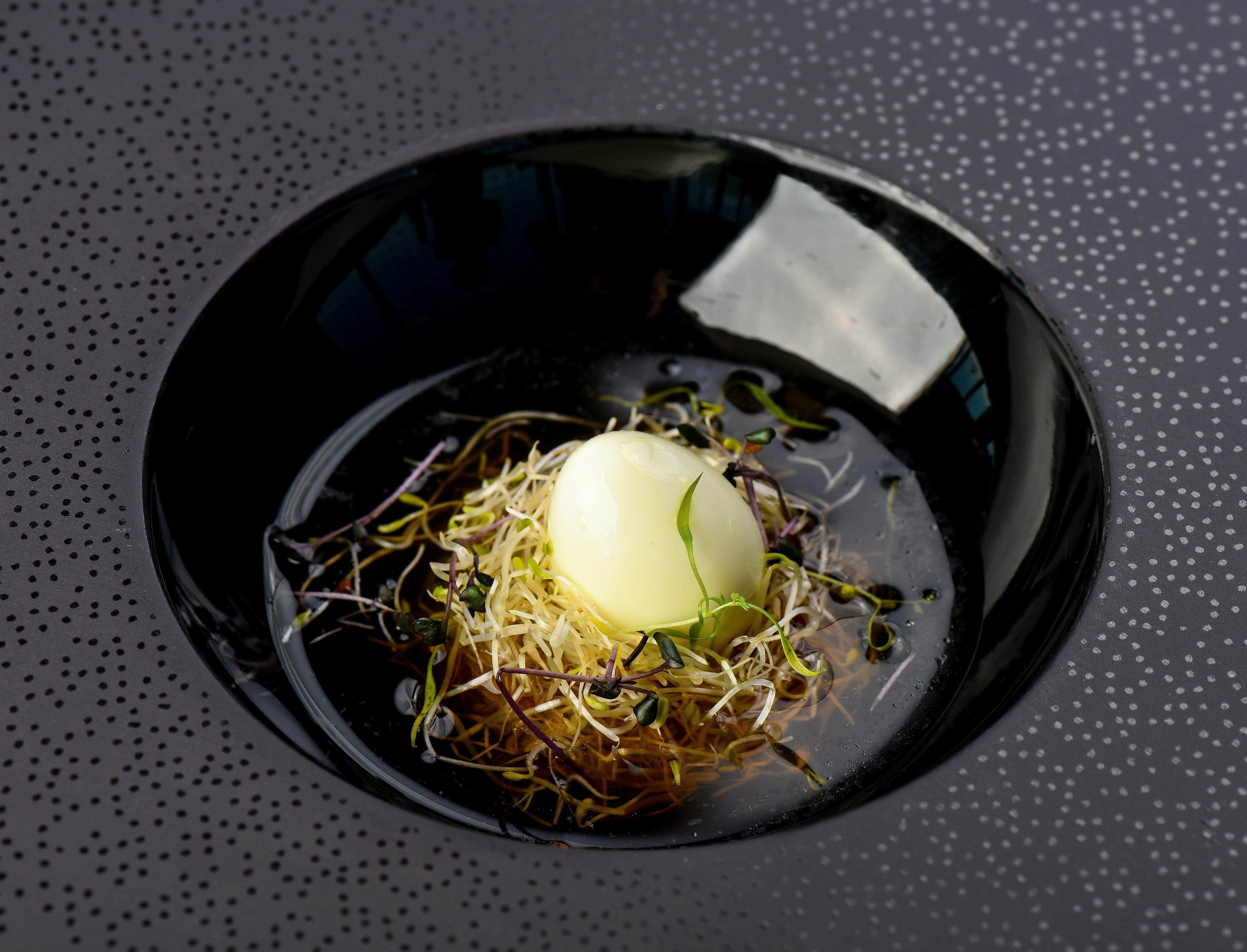 卢布尔雅那洲际酒店 外观 照片 A dish of sprouted onion