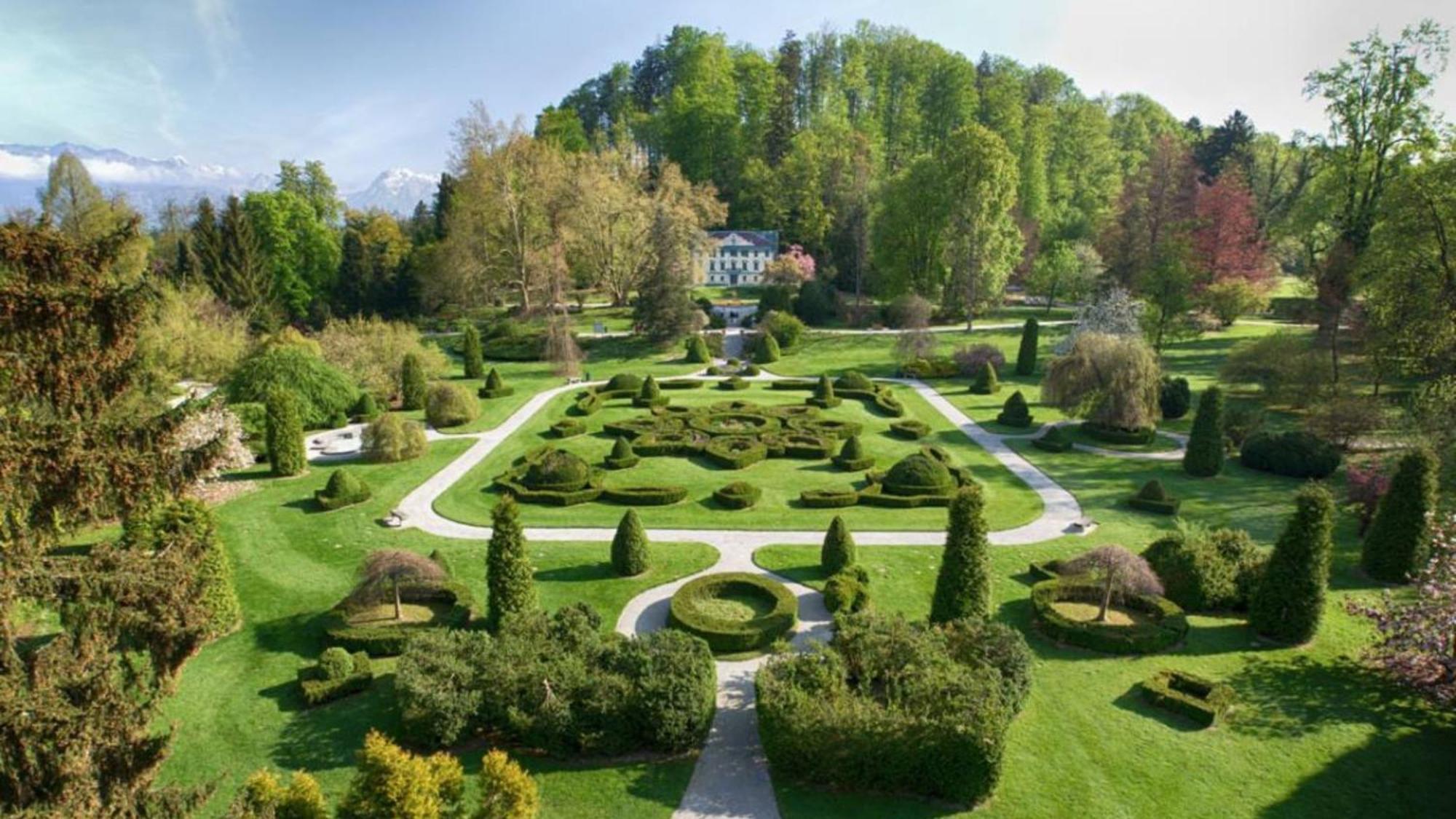 卢布尔雅那洲际酒店 外观 照片 The gardens of the Château de Launay